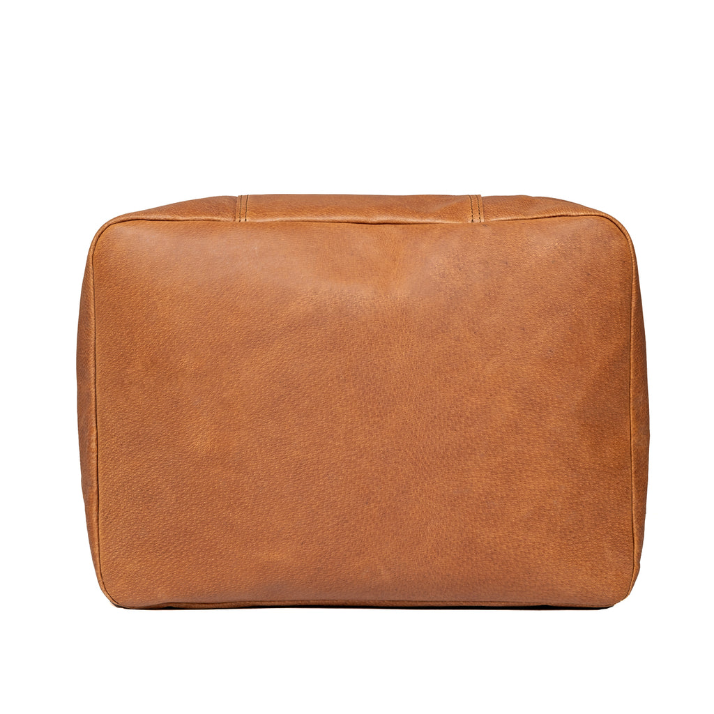 Pigskin Leather Packing Cube Set, large cube end view showing its boxy zippered shape