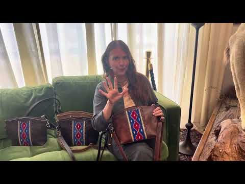 Lanita Medium Crossbody